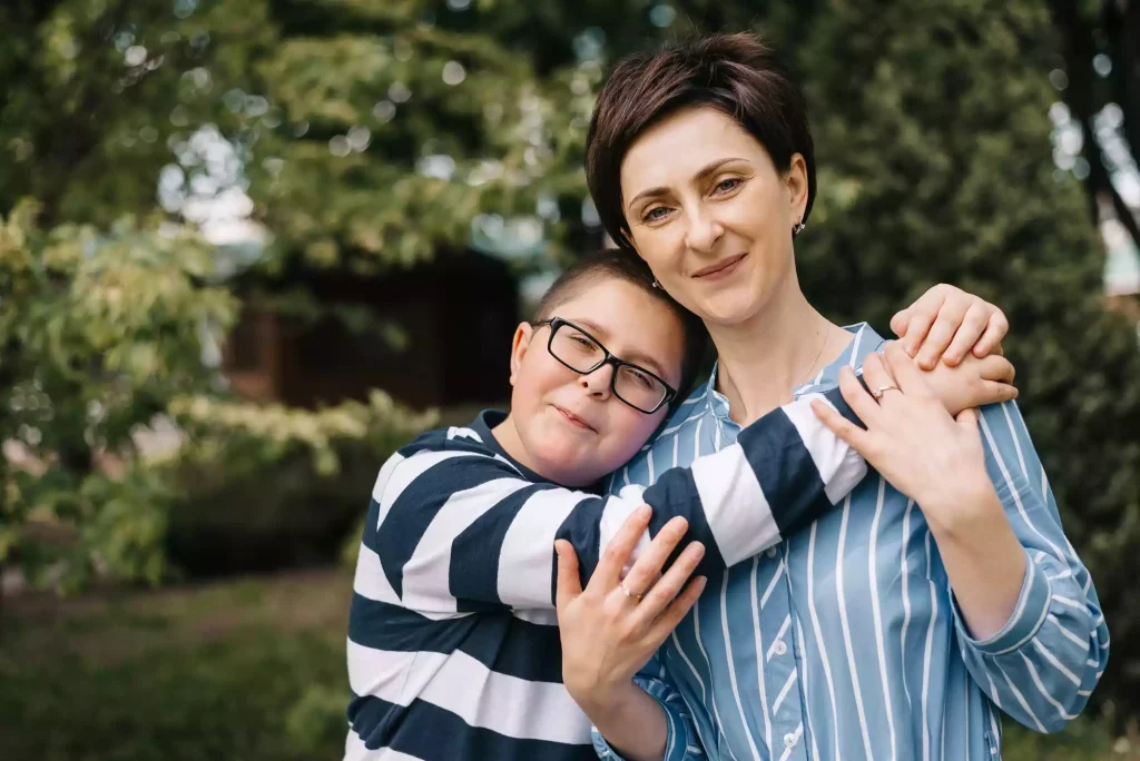 mom-with-teenage-son-are-walking